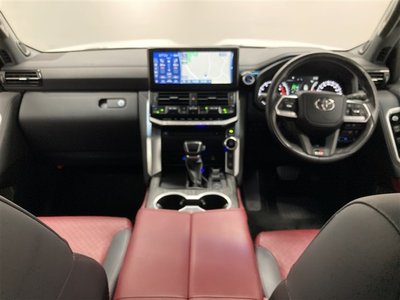 TOYOTA LAND CRUISER 300 - 4