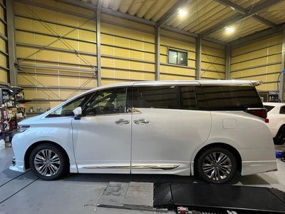 TOYOTA ALPHARD - 8