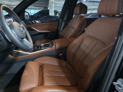 2025 BMW X7 photo 10