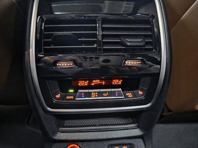 2025 BMW X7 缩略图 17