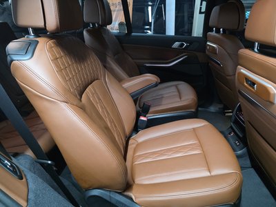 2025 BMW X7 缩略图 11