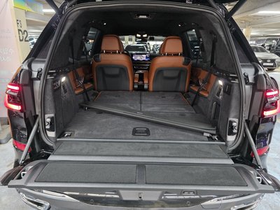 2025 BMW X7 缩略图 20