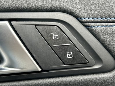 2025 BMW 3 SERIES — миниатюра 34