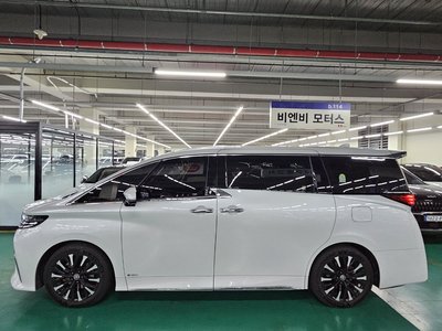 2023 TOYOTA ALPHARD photo 2