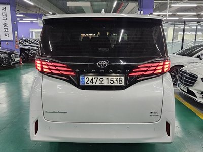 2023 TOYOTA ALPHARD photo 3