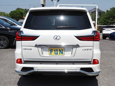 LEXUS LX - 7
