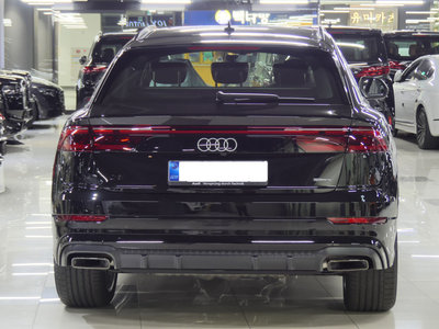 AUDI Q8 - 2
