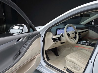 GENESIS G80 (RG3) - 10