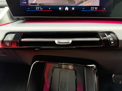 2025 BMW X1 缩略图 36