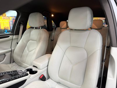 PORSCHE MACAN - 5