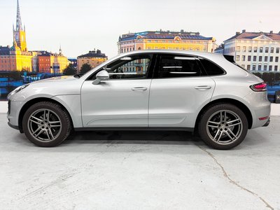 PORSCHE MACAN - 2