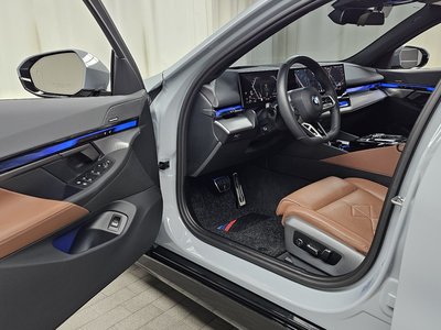 BMW 5 SERIES - 10