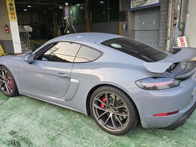 2023 Porsche 718 照片 2