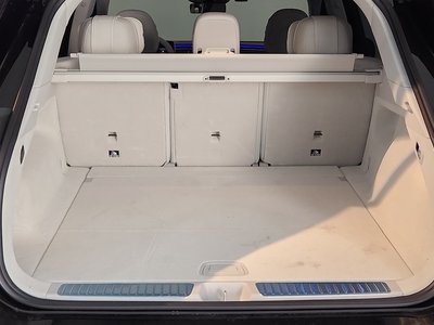 MERCEDES-BENZ EQS - 7