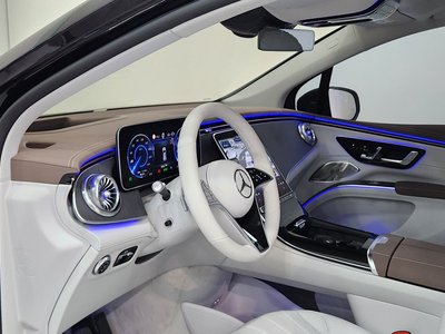 MERCEDES-BENZ EQS - 9