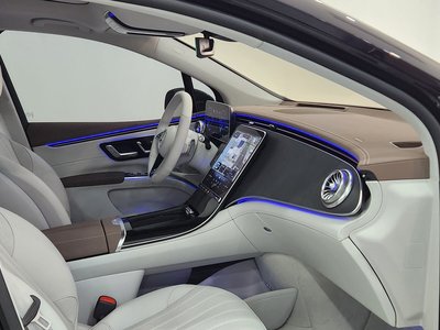 MERCEDES-BENZ EQS - 10