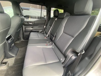 2025 Toyota LAND CRUISER 250 照片 8