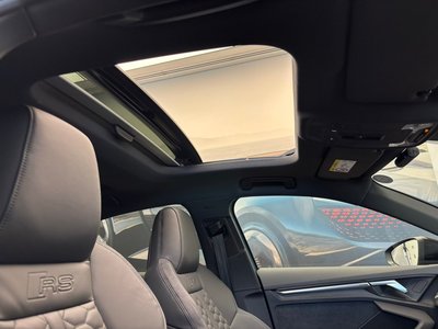 صورة مصغرة 33 لـ 2024 AUDI RS3 SEDAN