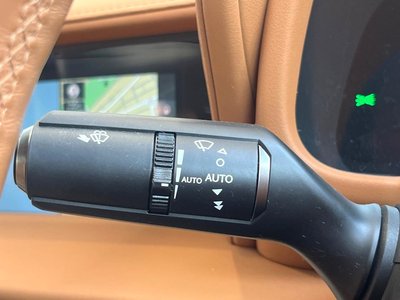 2017 Lexus LC — миниатюра 31