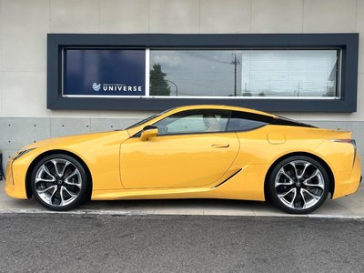 2017 Lexus LC — миниатюра 16