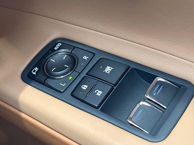 2017 Lexus LC — миниатюра 27