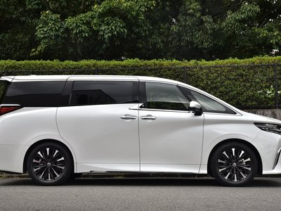TOYOTA ALPHARD - 5