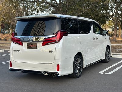 TOYOTA ALPHARD - 10