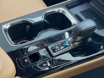 صورة مصغرة 34 لـ 2023 Lexus NX