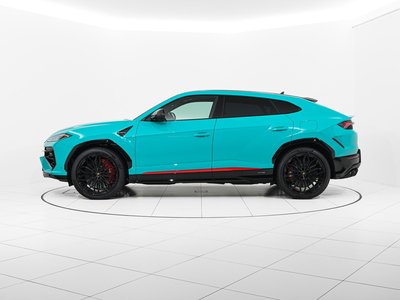 LAMBORGHINI URUS - 5