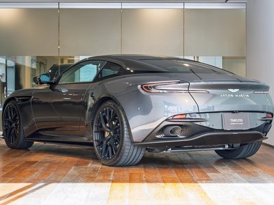 2024 Aston Martin DB12 照片 3