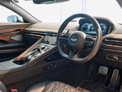 2024 Aston Martin DB12 照片 16