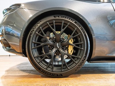 2024 Aston Martin DB12 照片 12