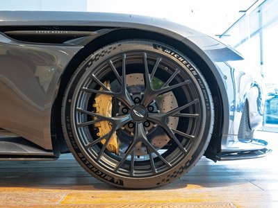2024 Aston Martin DB12 照片 11