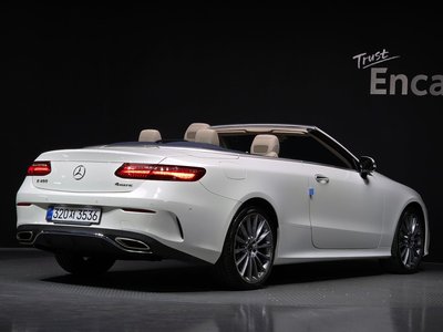 MERCEDES-BENZ E-CLASS - 3