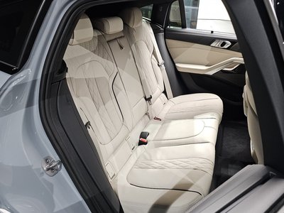 2025 BMW X6 缩略图 11
