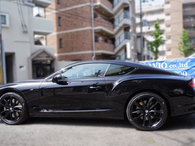 BENTLEY CONTINENTAL GT - 8