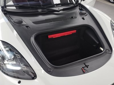 PORSCHE 718 BOXSTER - 7