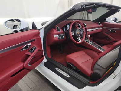 PORSCHE 718 BOXSTER - 10