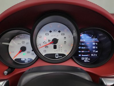 PORSCHE 718 BOXSTER - 8