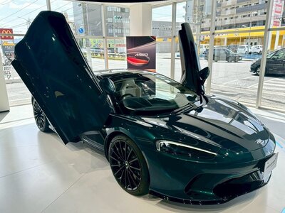 MCLAREN GT - 10