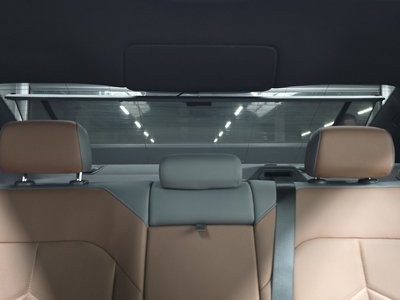 2025 BMW 5 SERIES 缩略图 32