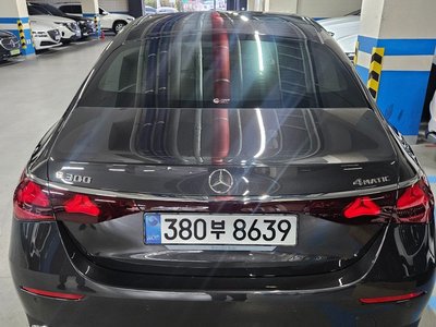 MERCEDES-BENZ E-CLASS - 3