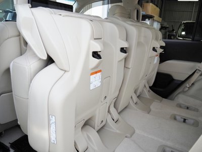 2023 Toyota LAND CRUISER 300 — миниатюра 38