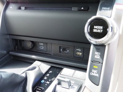 2023 Toyota LAND CRUISER 300 — миниатюра 62