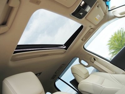 2023 Toyota LAND CRUISER 300 — миниатюра 26
