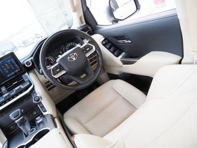 2023 Toyota LAND CRUISER 300 — миниатюра 74