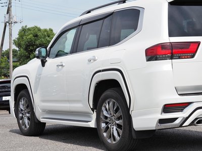 2023 Toyota LAND CRUISER 300 — миниатюра 18