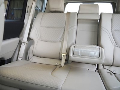 2023 Toyota LAND CRUISER 300 — миниатюра 76
