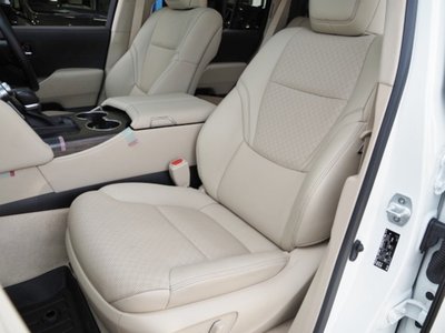2023 Toyota LAND CRUISER 300 — миниатюра 30