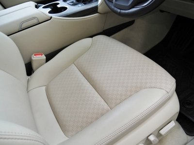 2023 Toyota LAND CRUISER 300 — миниатюра 29